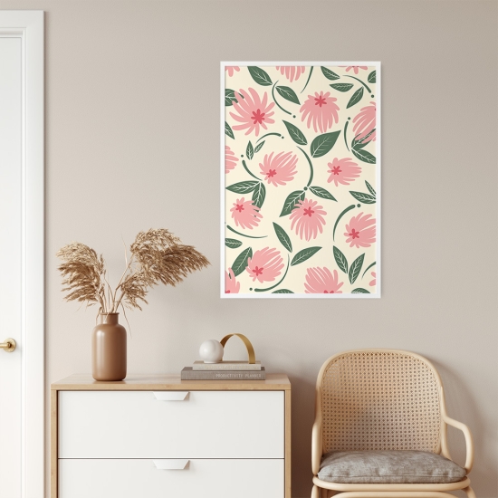 Poster de um padrão com flores estilizadas em tons de rosa, com centros mais escuros e folhas verdes, sobre um fundo bege claro. 1